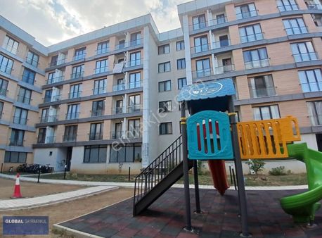 Global'den Bahçe Kullanımlı Lüks E.banyolu Geniş, Boş 2+1 Daire