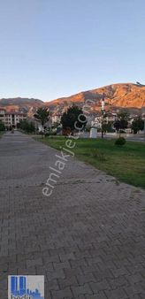 Erzincan. Bedir Emlkatan. Gečit 2. Etap Tokide. Kiralık Lx. Daireler