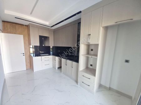 Kz Grup'tan Bağbaşın'da Sıfır Lüks 2+1 100m2 Arakat Cam Balkonlu Satılık Daire