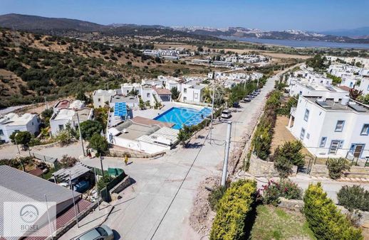 Milas Meşelikte 4+1 Site İçinde Ortak Havuzlu Villa