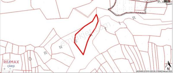 Remax Çarşı'dan Serdivanda Satılık Tarla