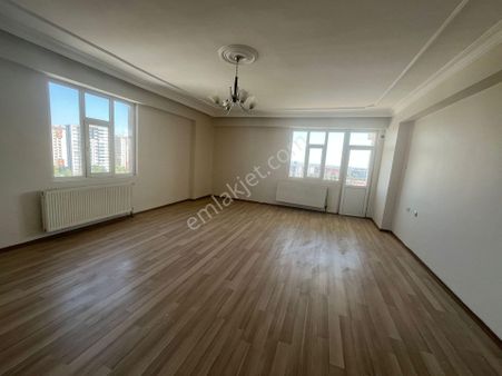 Kayapınar Belediyesinin Yanı 3+1 Kiralık Daire