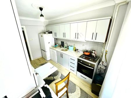 𝄞melodi'den Akçay'da Genç Site İçerisinde Ayrı Mutfaklı Ön Cephe Doğalgazlı 2+1 Daire