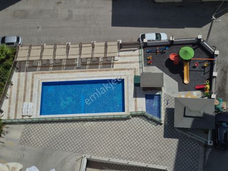 Barajyolun'da Tapu Masrafsız Havuzlu Sitede K.mutfak 3+1 Sıfır Daire