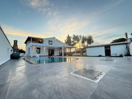 Yeşiltepede Satılık Full Eşyalı Lüx Villa