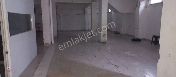 Sancaktepe'de Çok Amaçlı 200 M²