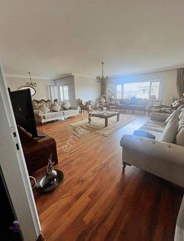 Çekmeköy Altınkoza Evlerinde Satılık Dubleks 5+2 Fırsat Daire