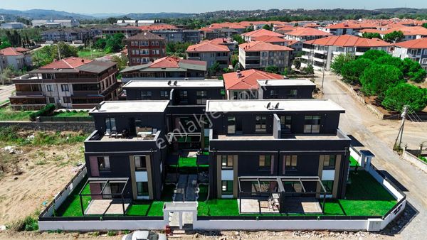 Sakarya Karasu Da Hem Denize Yakın Hem Havuzlu! Şık 4+1 Müstakil Villa Fırsatı
