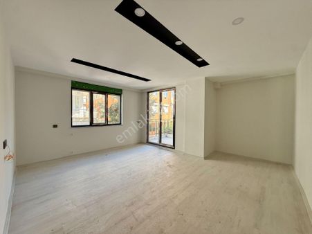 Zerdalilikte Ebeveyn Banyolu Ayrı Mutfaklı 3+1 Arakat Daire