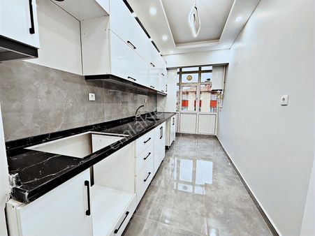 Tepebaşı Mah. Foça Sokak Bağımsız 3+1 Full Yapılı Katta Satılık