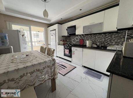 Turkuaz'dan Havuzlu,güvenlikli Site İçi Geniş 3+1 Daire"