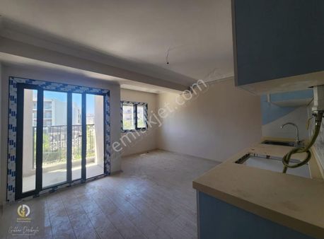 Üniversite Köy Meydanı Yakını Sıfır Satılık Daire