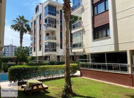 Lara Yalı Caddesi Havuzlu Site İçi Satılık Lüks 1+1 Eşyalı Daire