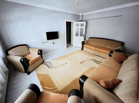 Onurlu'dan Süvari Mah Yüksek Giriş Ön Cephe Eşyalı 2+1 Kiralık