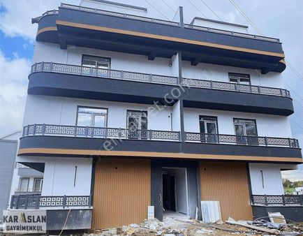 Başiskele Yeşilyurtta3+1 Ebebeyn Banyolu Satılık Dublex Daire