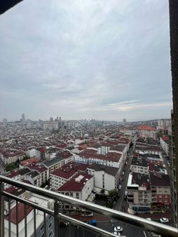 Esenyurt İnnovia 2 Deniz Ve Havuz Manzaralı Eşyasız Kiralık 1+1 Daire