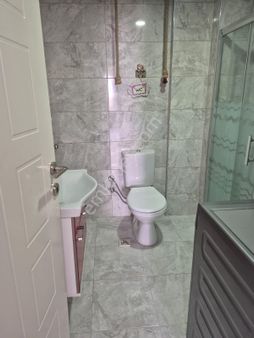 Eskişehir Tepebaşı Esentepe Mahallesinde Eğitimciler Caddesi Dibi 1+1 İskanlı Apart