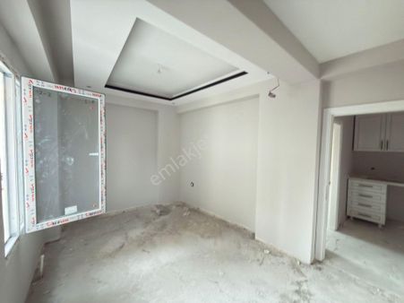 Barak Emlak'tan Eski Avm Arkası Satılık 1+1 Daireler