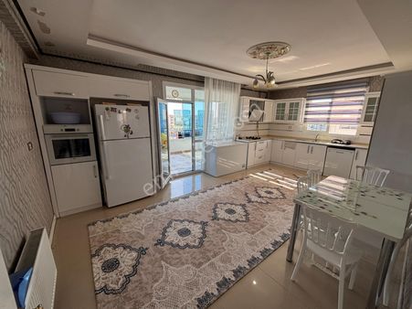 Urfa Yoluna Yakın Ceylanlar Avm Yanında Geniş Ve Ferah 4+1 Satılık Daire