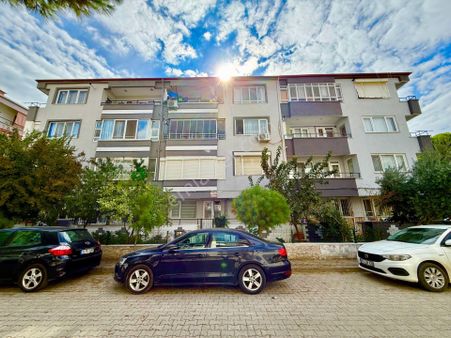 ▶ ▶akçay Körfez'den Denize 600 Metre Ön Cephe Ara Kat 2+1 Satılık Daire