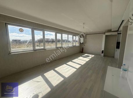 Kosova Mahallesinde Kiralık Geniş Lüks 2+1 Daire