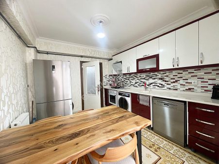 Acil Şentepe Son Durakta 3+1 Ful Yapılı Kat Konumunda Merkezi Isıtma