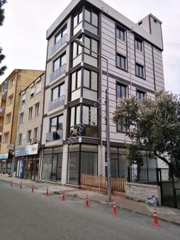 Ayvalık Altınova'da Satılık, Cadde Üstü, 60 M² Dükkan