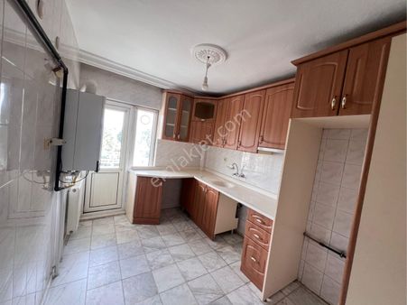 U.h.m.3+1 Arakat Salon Bağımsız Geniş Çift Balkon Yapılı Kiralık