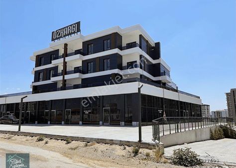 Özkargı Plaza' Da Bacası Olan İşyeri