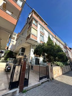 Avcılar Cihangirde 2+1 Bahçe Katı 10 Yıllık İçi Full Yapılı