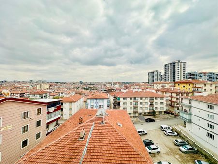 Kuzenler Emlak’tan Okullar Bölgesinde 4+1 160m2 Manzaralı