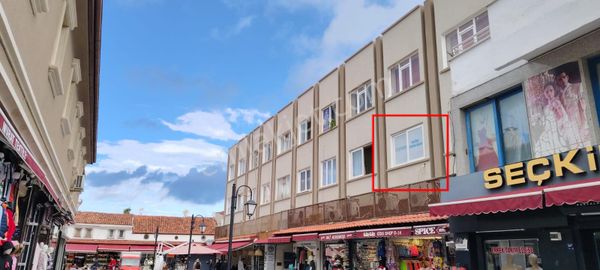 Kuşadası Adalıoğlu Işhanı'nda Kıralık Büro/ofıs