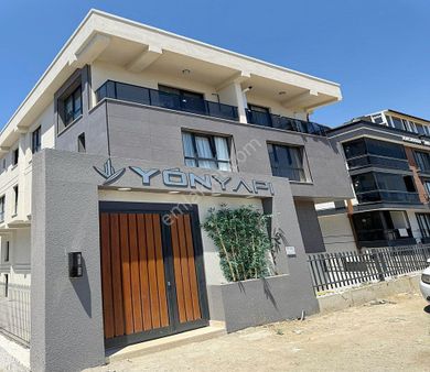 Beylikdüzü Kavaklı'da Sıfır Villa Tadında 1. Katta Satılık Daire