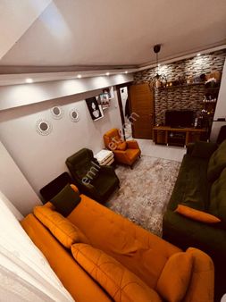 Vizyon Gayrimenkul'den Topçu Asım Mahallesin'de 2+1 Arakat Kapalı Mutfak Masrafsız Satılık Daire