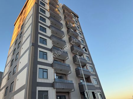 Yavuz Emlaktan Satılık 2+1 Amrkan Mutf Sıfır Daire Arakat Doğukent Mah.