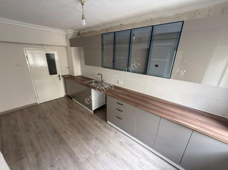 Örnek Emlaktan Plevne Mahallesinde Site İçinde 3+1 Satılık Daire