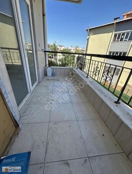 Kültürde Kafeler Caddesinde Eşyasız Balkonlu 2+1