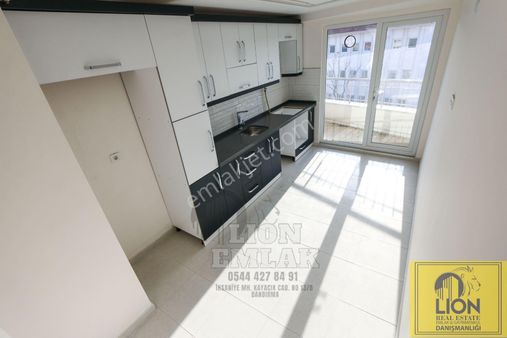 ⬛🟨 Bandırma Cuma Pazar Yakını,köşe Binada,balkonlu Satılık 3+1 Daire🟨⬛