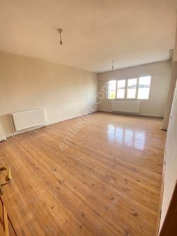 Aydın /nazilli Yeni Mahallede Doğalgazlı 3+1 Kiralık Daire