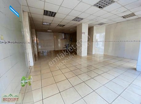 Yeni Mahalle Tavukcu Dere Köpru Caddesi Kavşagında 80 M