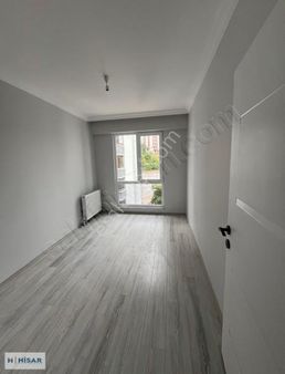 Hisardan Havuzlu Site İçi E.banyolu Ferah 2+1 Satılık Daire