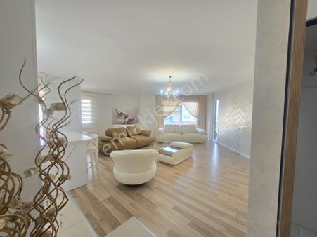 Davutlar Merkezde Ebeveyn Banyolu, Çift Cephe 3+1 Daire