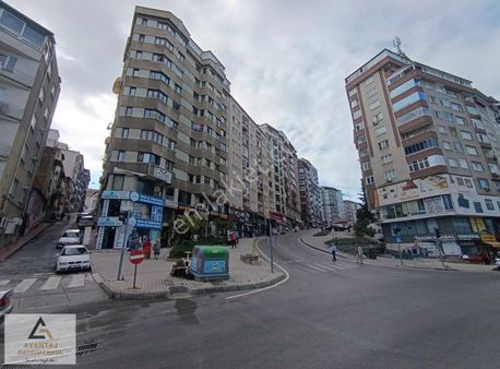 Avantaj Gayrimenkul'den İlkadım'da Satılık 2+1 Daire