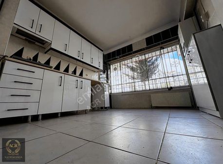 Acr''den Karakeçili Caddesi Paraleli 3+1 Merkezi Lokasyon 135m2