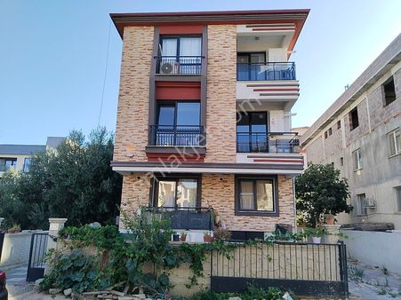 **son Günler**doğalgazlı Kapalı Mutfak Ara 2.kat 2+1 Daire Satılık