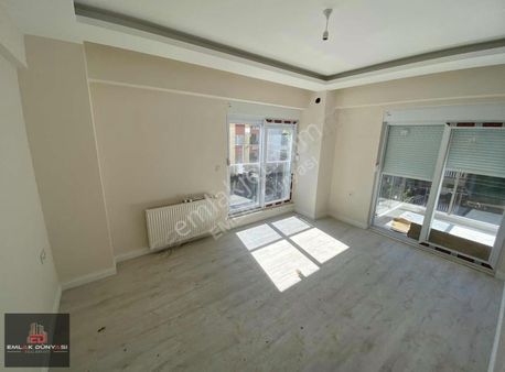 İşte Fırsat !! Şehrin Merkezinde K.otoparklı Kullanışlı Daire