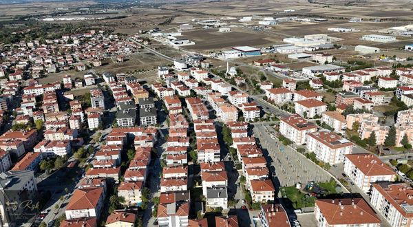 Atatürk Mh İlçe Sağlık Ve Pazar Yeri Arasında İmarlı Arsa !