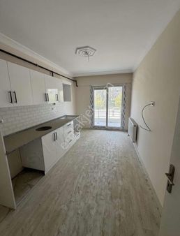 Dostlardan Gölet Prestij Yolunda Acil Satılık 3+1