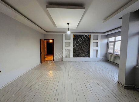 61nostalji Emlak'tan Yenicuma'da Kiralık 2+1 Daire