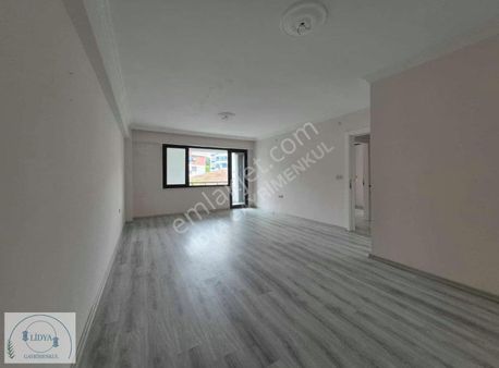 Çınarcık Merkeze 5 Dk Sıfır İskanlı Binada Ara Kat Hazır 2+1